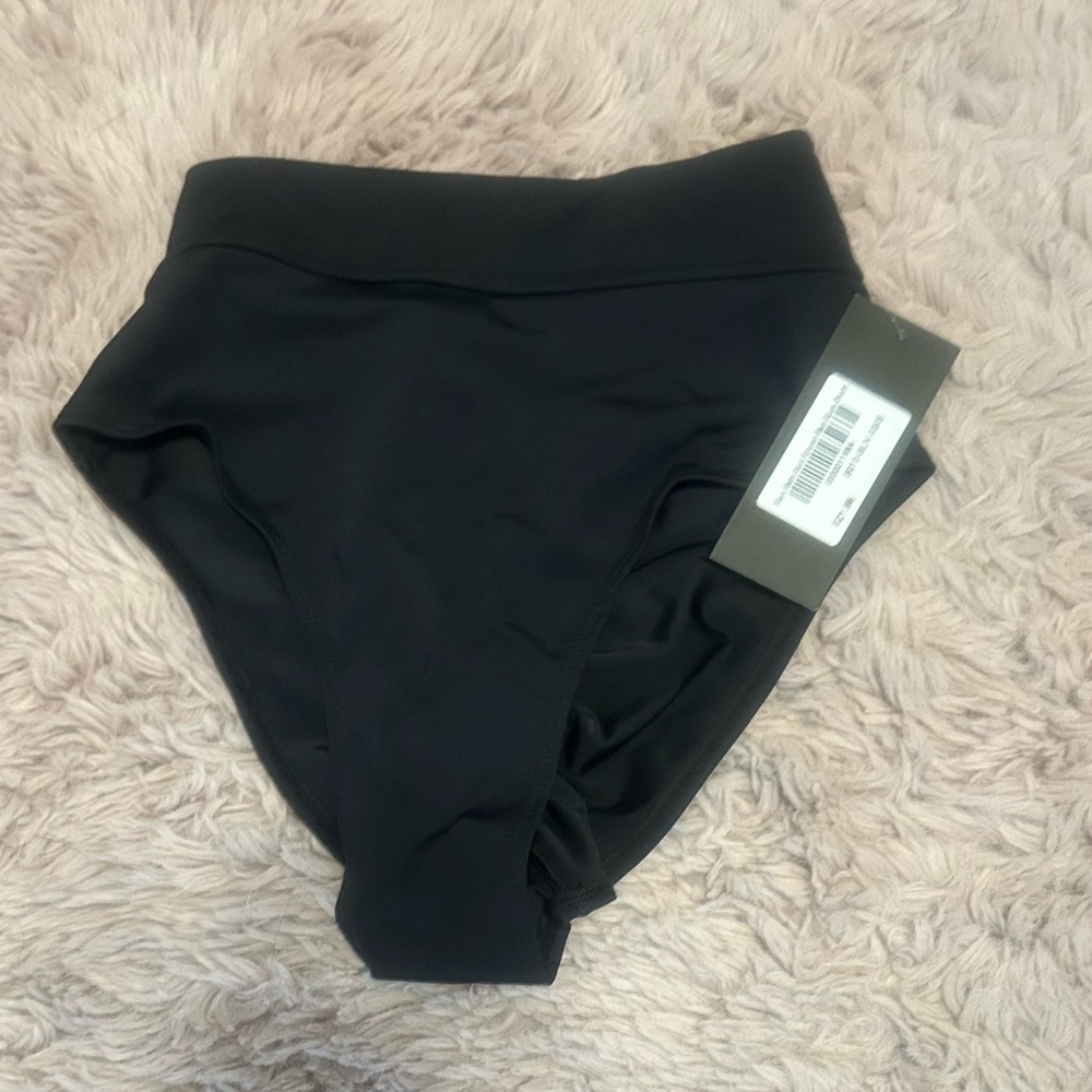 Rave Wonderland black shorts